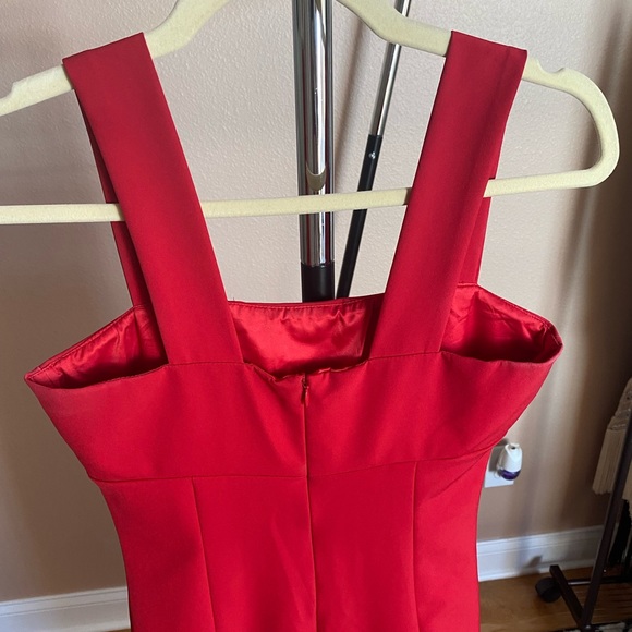 Bardot Square Neck Midi Dress - Picture 9 of 9